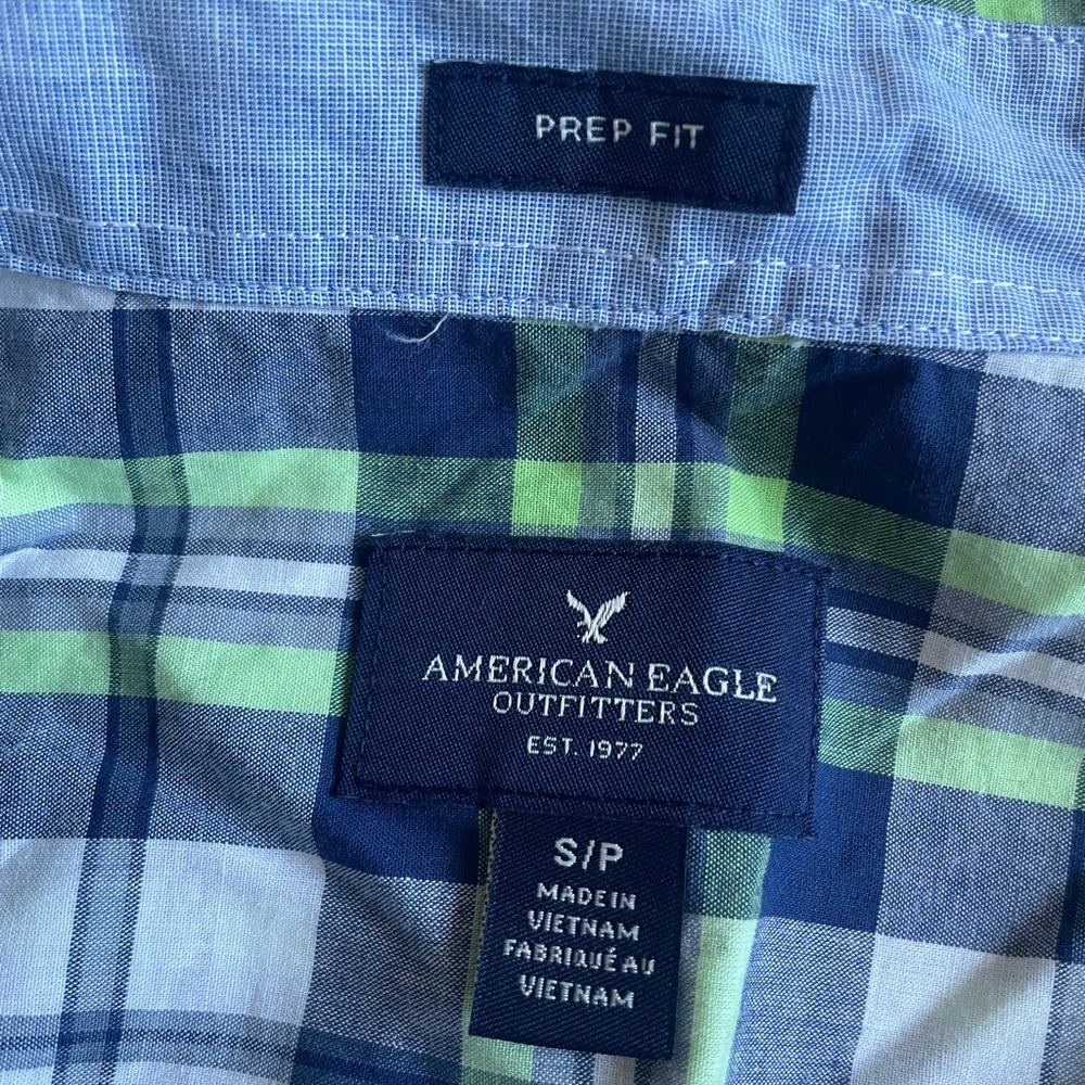 American Eagle shirt